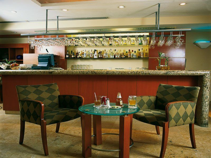 Eurostars Zona Rosa Suites Mexiko-Stadt Exterior foto A bar in a hotel