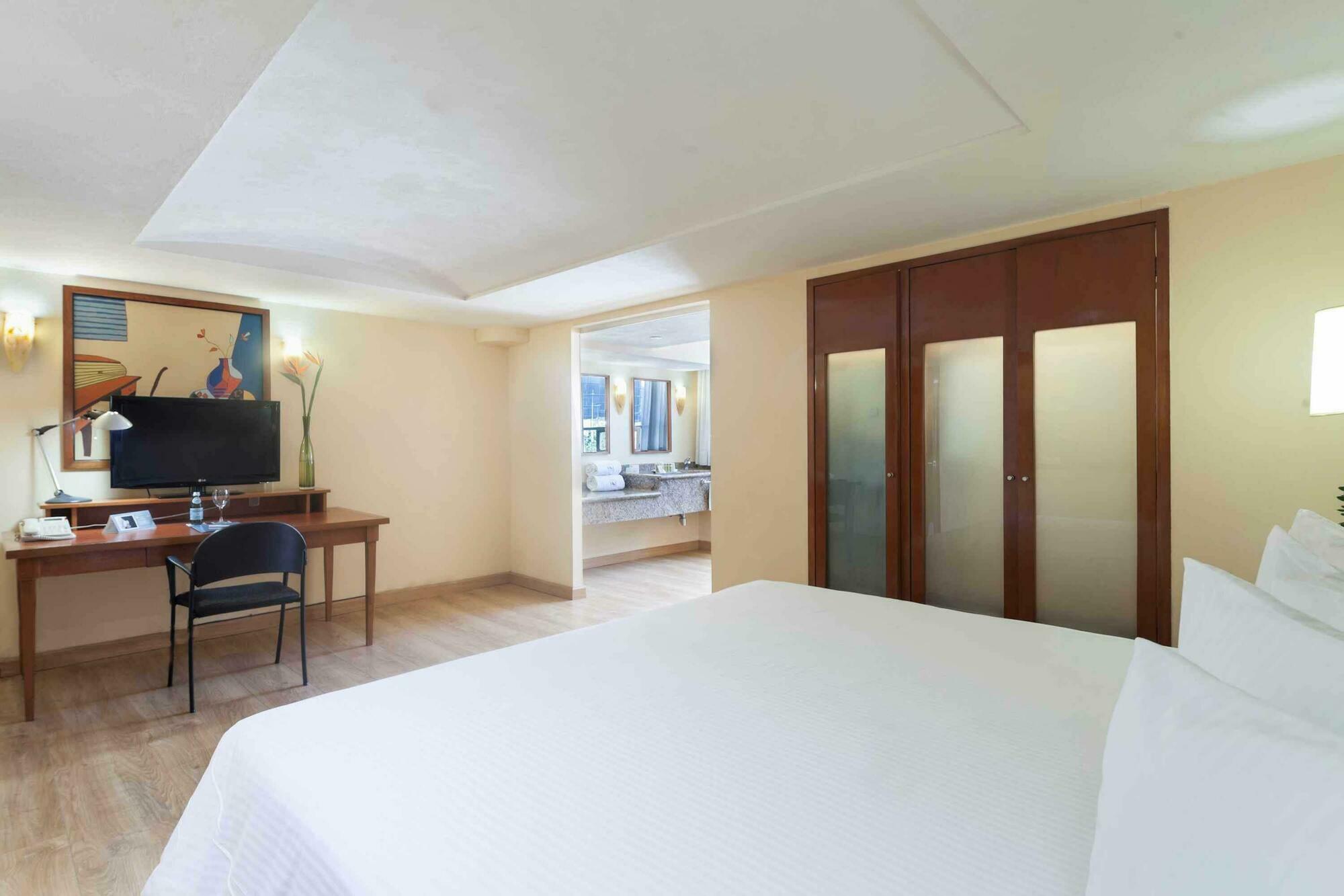 Eurostars Zona Rosa Suites Mexiko-Stadt Zimmer foto Suite